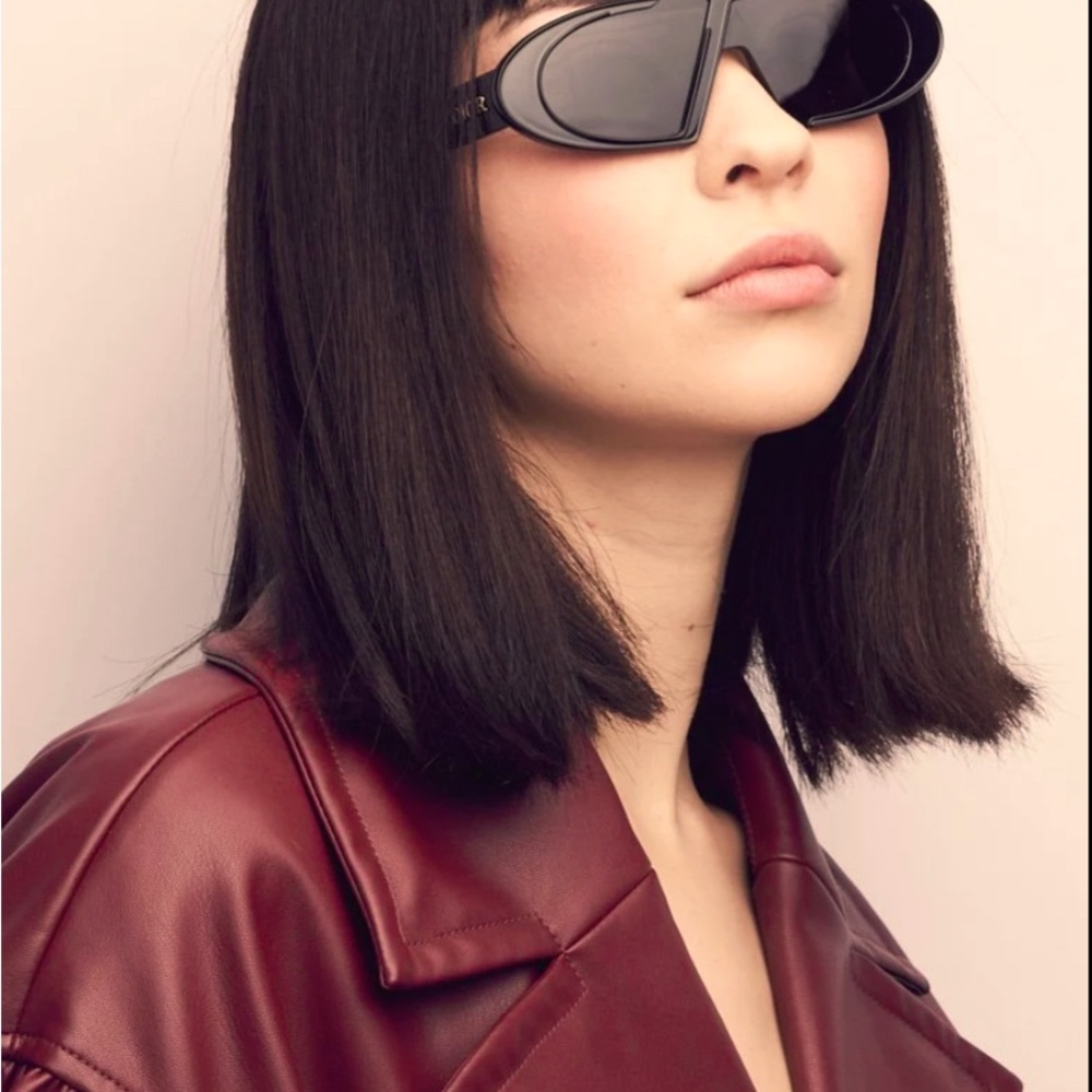 Dior Oblique Sunglasses 
8072K